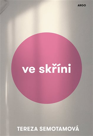 Ve skříni koupíte na Kosmas.cz