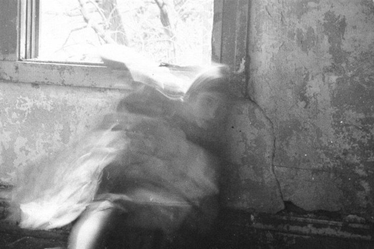 Slovo o literatuře: Geniální přítelkyně Eleny Ferrante